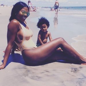 Meet your Posher, Yolanda